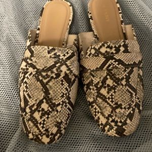 Old Navy mules